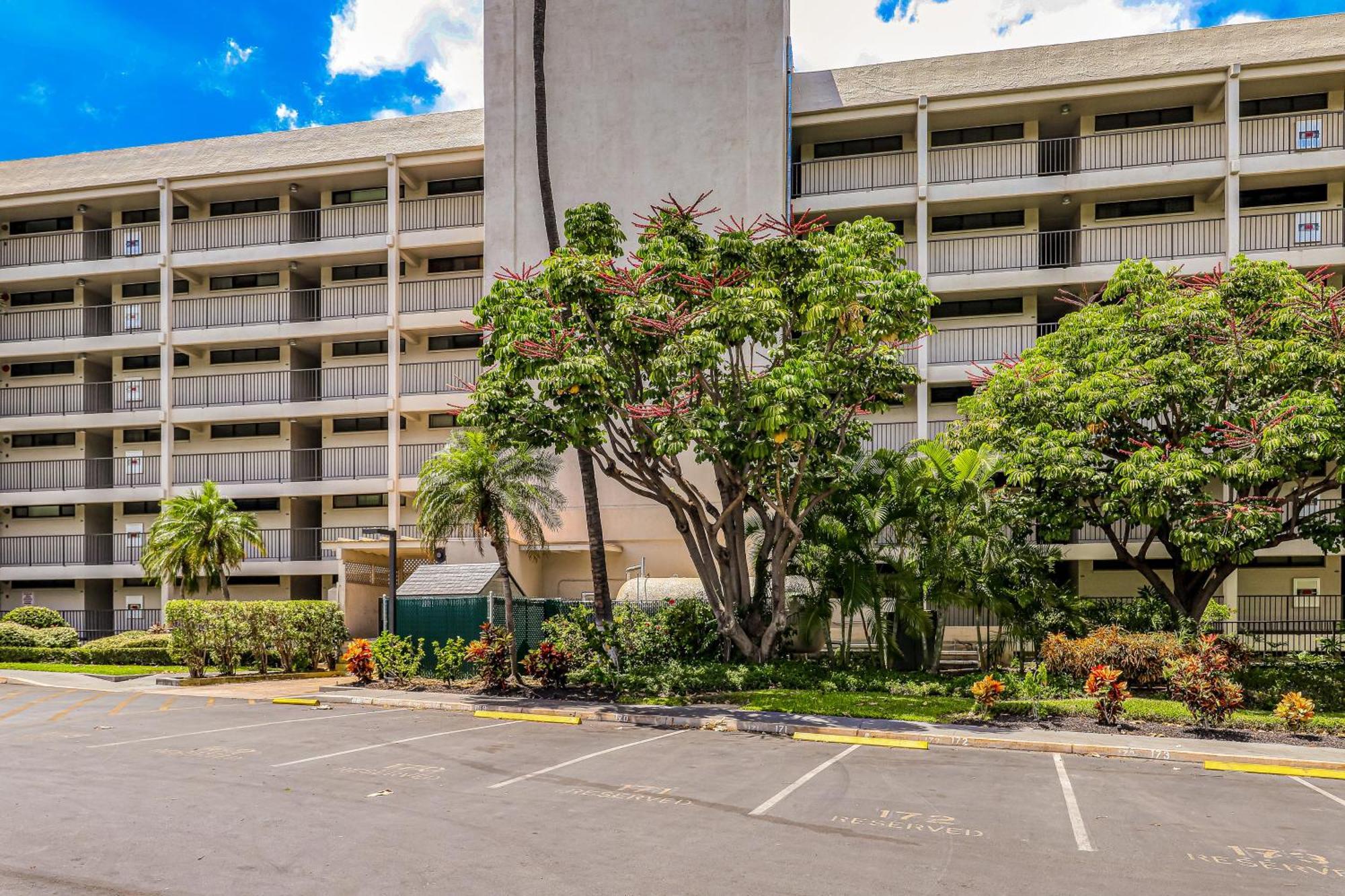 Kihei Akahi Apartahotel 3*